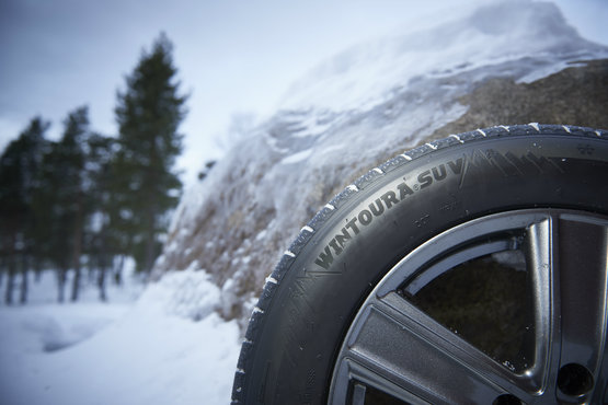 wintoura-suv-1.jpg